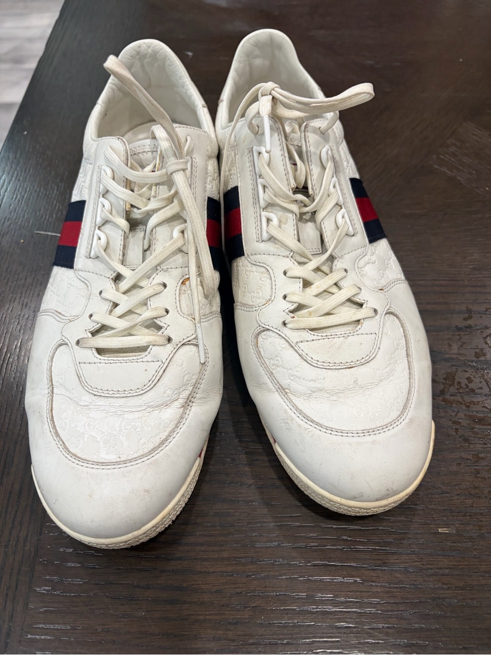Gucci White Leather Low-Top Sneakers with Red & Blue Web